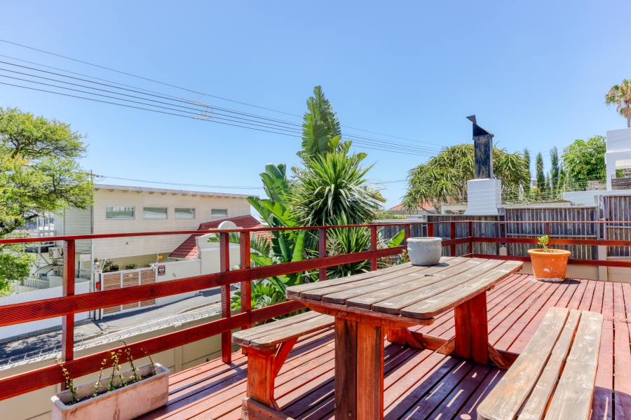 3 Bedroom Property for Sale in Green Point Western Cape